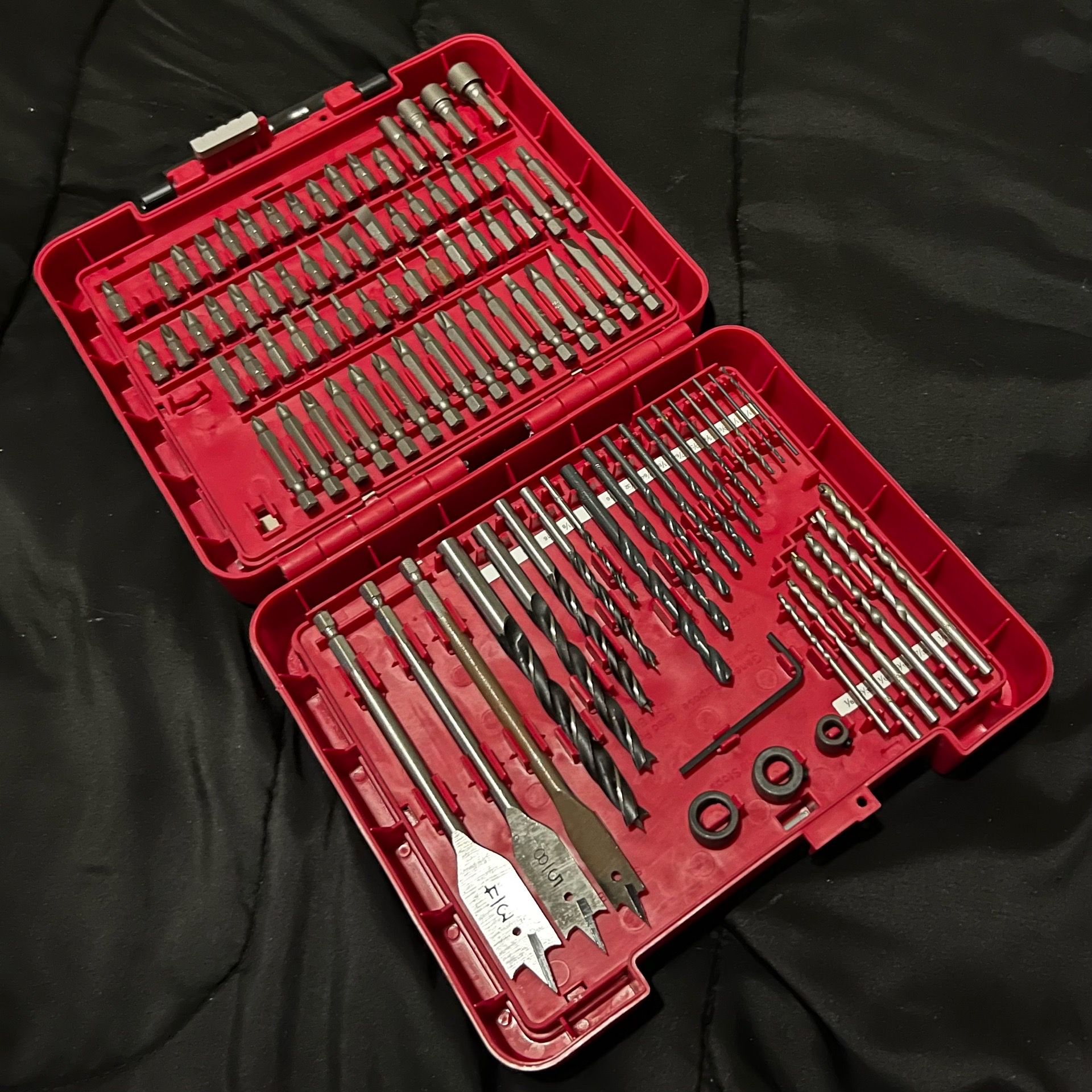 Craftsman 100 Piece drilling and driving kit