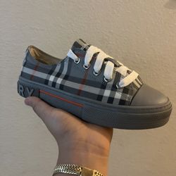 Burberry shoes 