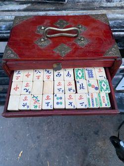 Chinese domino game antique