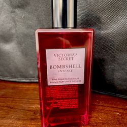 Victoria Secret Bombshell 