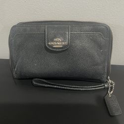 Authentic Black COACH Wristlet Wallet 