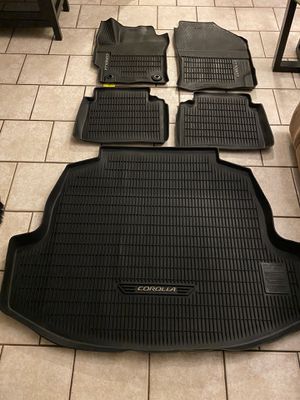 Photo TOYOTA COROLLA BLACK RUBBER ALL WEATHER FLOOR MATS AND CARGO TRAY, FITS 2020 ONLY