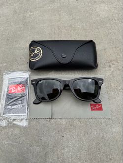 RayBan RB2140 Wayfarer Sunglasses G-15 Lens Black Frame