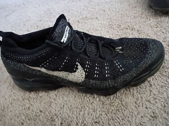 Vapormax us size 11 DV1678-001 AUTHENTIC