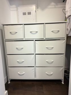 White 8-Drawer Dresser / Storage Chest