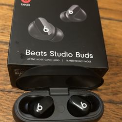 Beats Studio Buds 