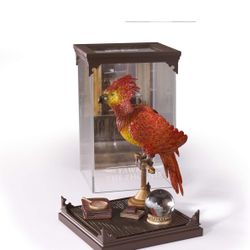 Harry Potter Magical Creatures No.8 Fawkes The Pheonix The Noble Collection 