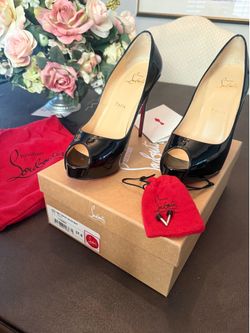 Christian Louboutin Very Prive 120 Patent Heels