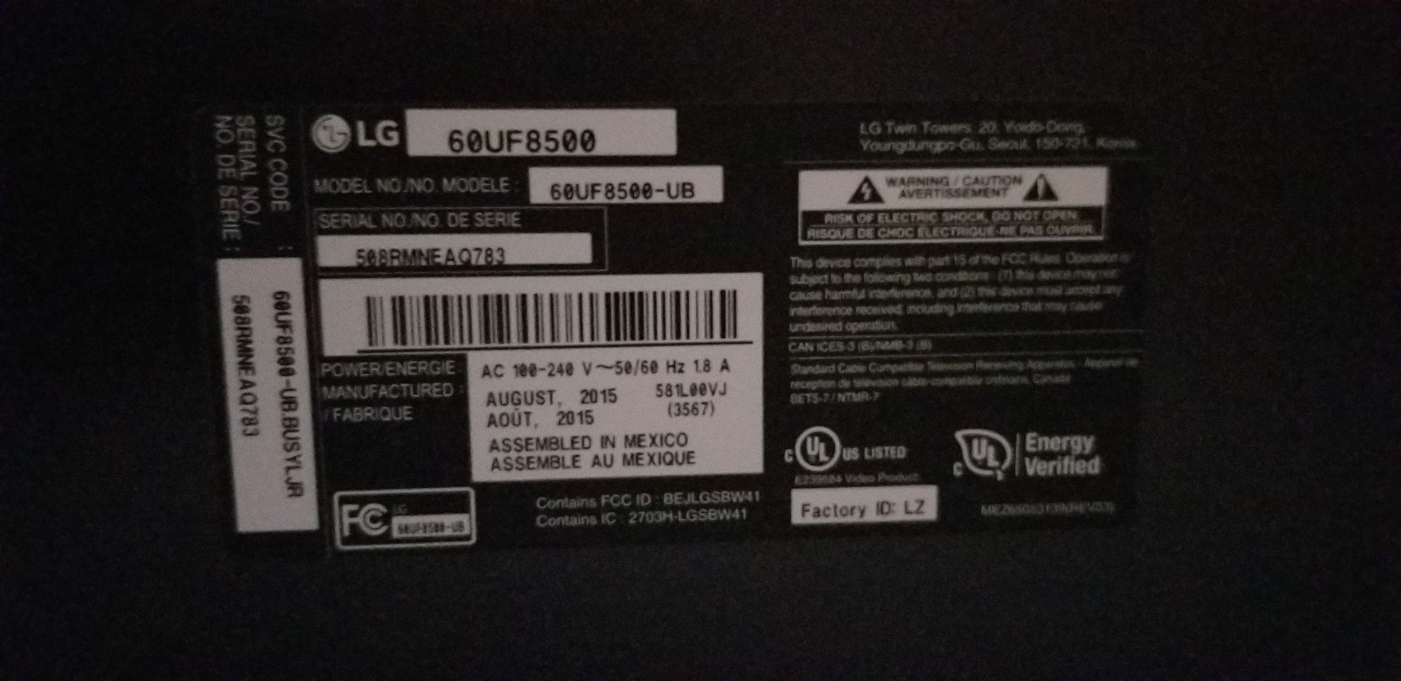60 inch LG TV Model # 60UF8500 2015. 3 HDMI INPUTS 3 USB INPUTS LIKE NEW CONDITION. HAVE REMOTE.