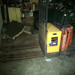 Toyota Electric Pallet Trucks Model 6HBE30