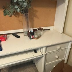 White Desk With Hutch 