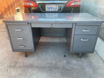 Tanker Desk