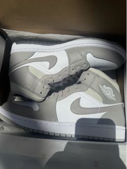 Jordan 1 High College Gray Size 8.5 Men’s