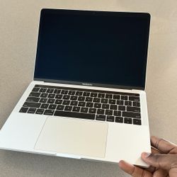 MacBook Pro 13 inch, 2019