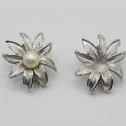 Vintage JudyLee silvertone Faux Pearl Clip on Earrings,  bead off on one earring,  needs to be glued back on

