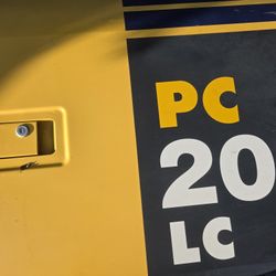 PC 200 LC engine door for komatsu excavator( neverbeen used but slightly minorly damaged)