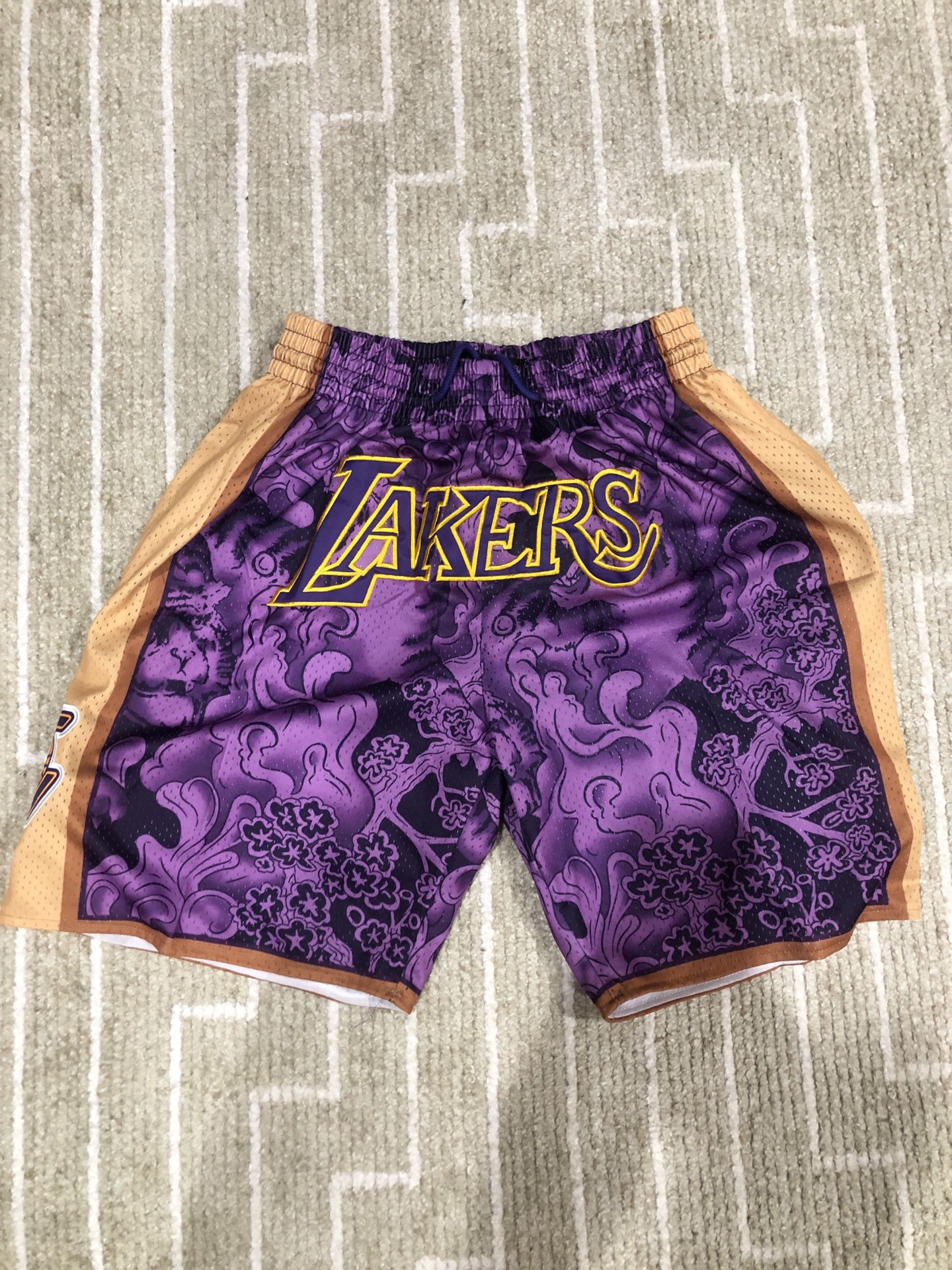 本物の販売 Just Don Mitchell&Ness LA Lakers purple スポーツ