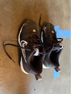 Nike Youth Baseball Cleats - Size 1Y