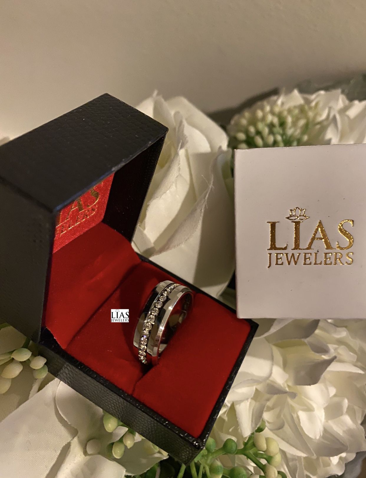 New 18k White Gold Men Wedding Ring 