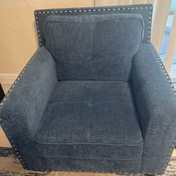 Chair, Loveseat, and Sofa. And Coffe Table!!