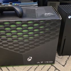 Microsoft Xbox Series X Bundle 