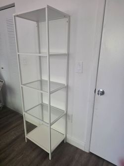 Display shelf