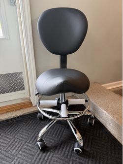 Brand New Black Vegan Leather Height Adjustable Rolling Saddle Stool w/Footrest Ring