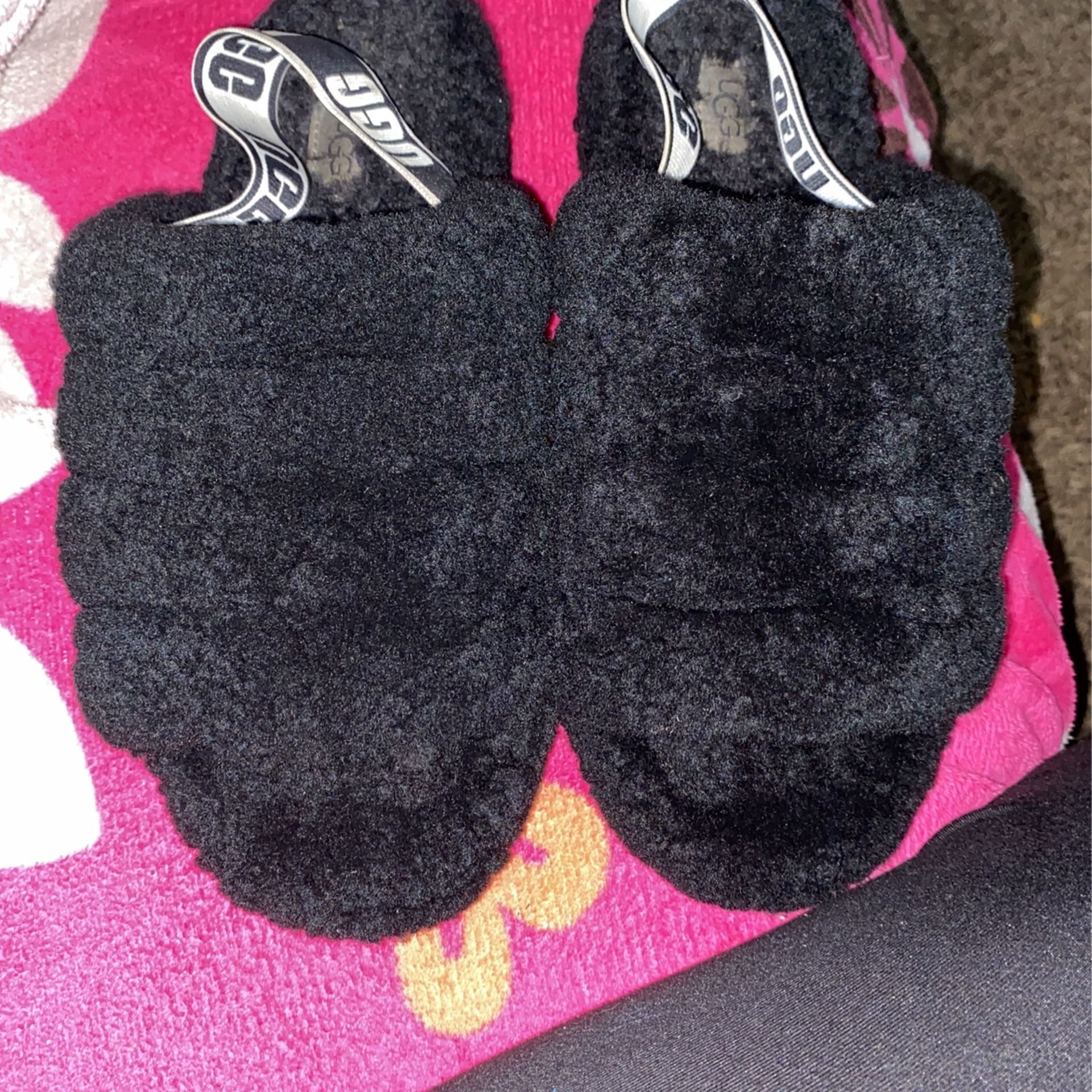Ugg Fluffy Slides