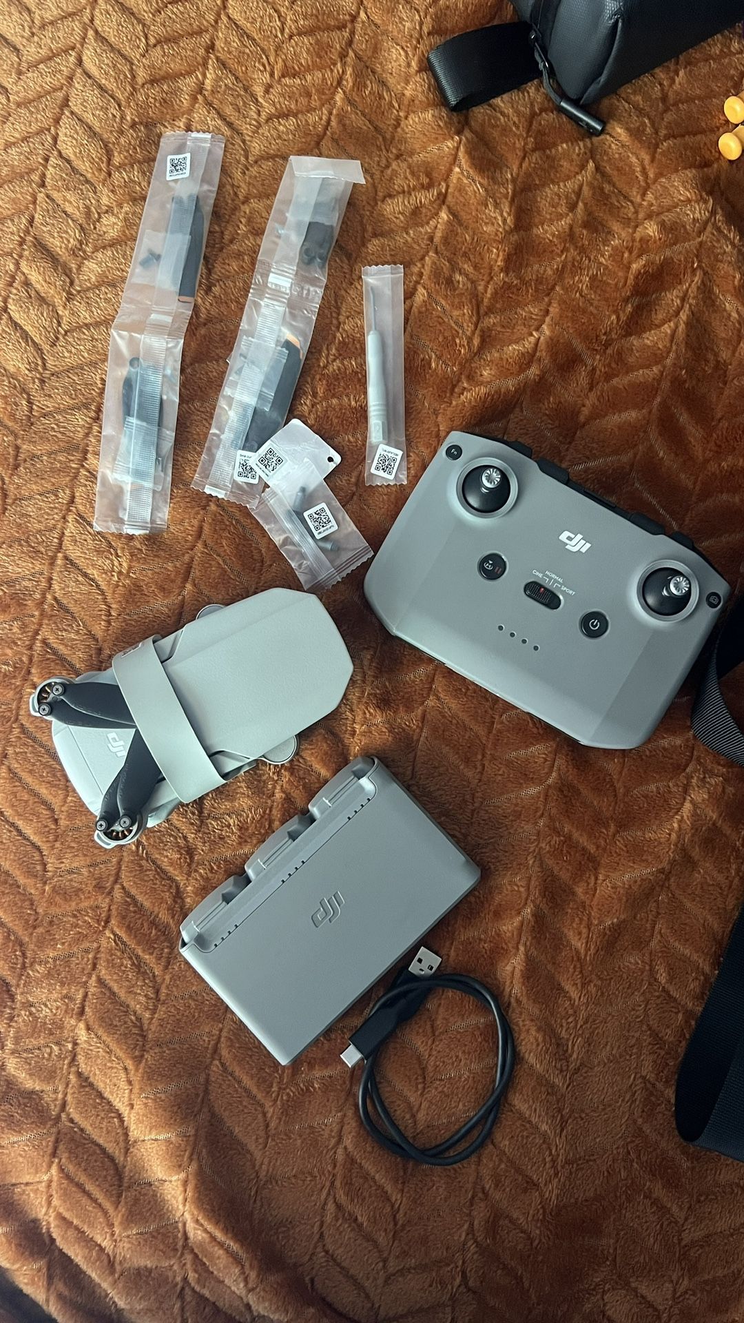 DJI mini 2 Fly More Combo