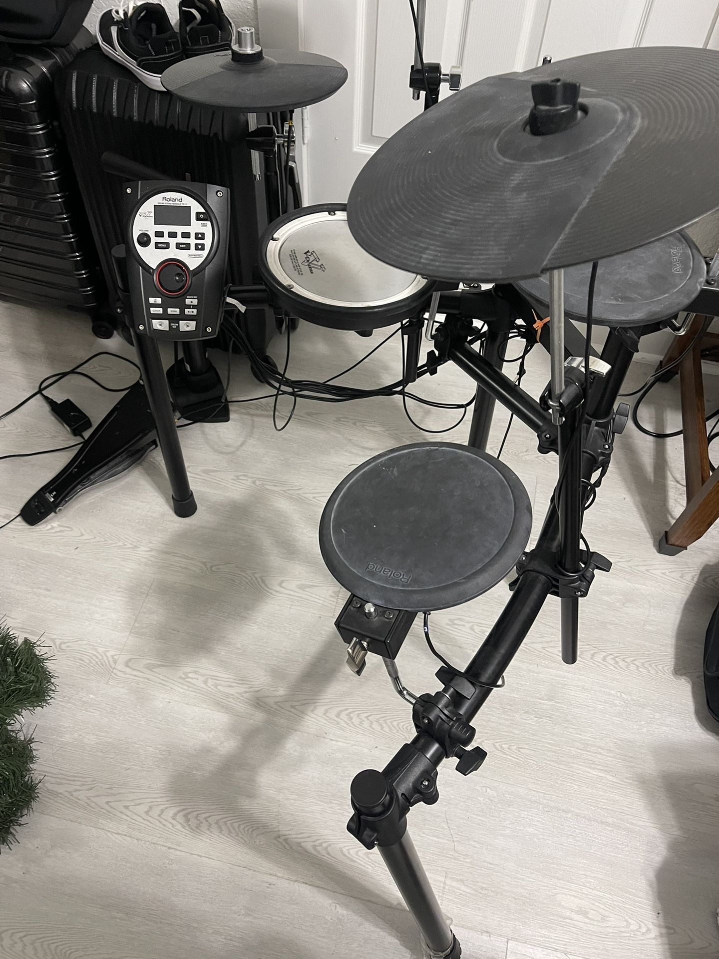 Roland Electric Drum Set TD-11
