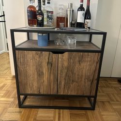 30” Bar Cabinet With Glass Top, Shelf, And Cabinet