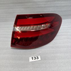 Complete! 2016-2019 Mercedes GLC250 GLC300 LED Tail Light RH Right Passenger OEM