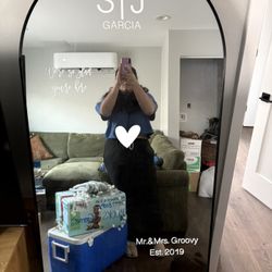 Round Mirror With Stand 