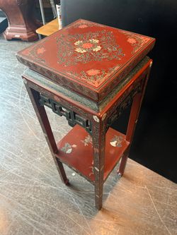 Jinlong Black Lacquered Display Stand