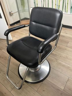 2 Saloon Seats