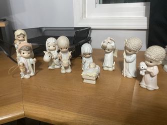 1986 9 Piece Nativity Set Precious Moments