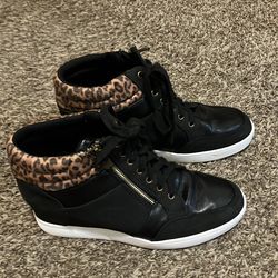 Journee Black leather & leopard wedges. Size 9.5 women’s