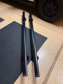 Yakima Corebar roof rack 80” with baseline tower (used only once)