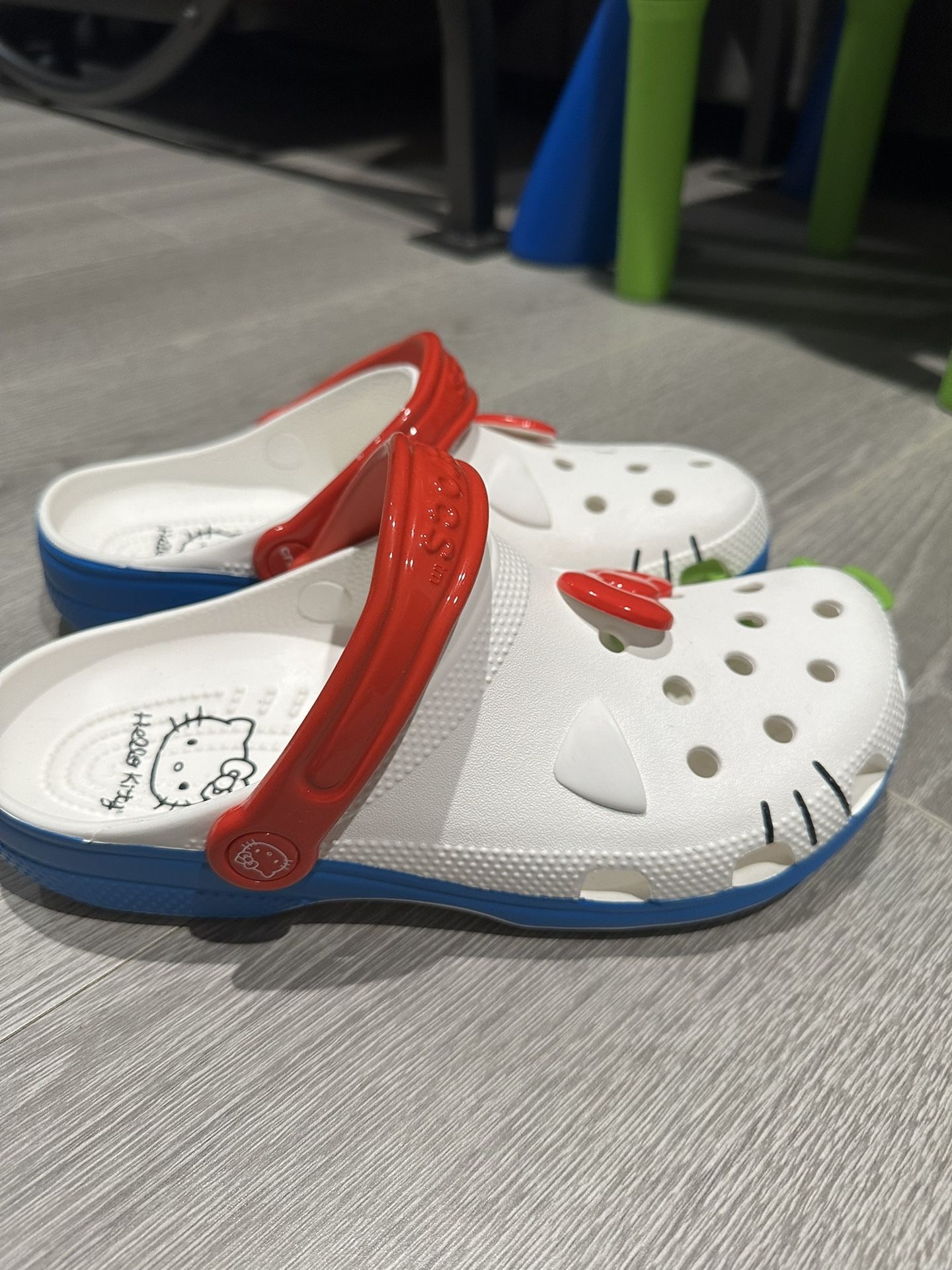Hello Kitty Crocs