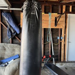 100lb Filled Punching Bag 