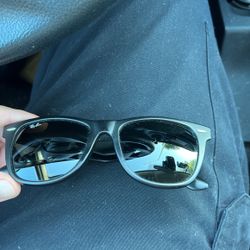 Ray-Ban Sunglasses 