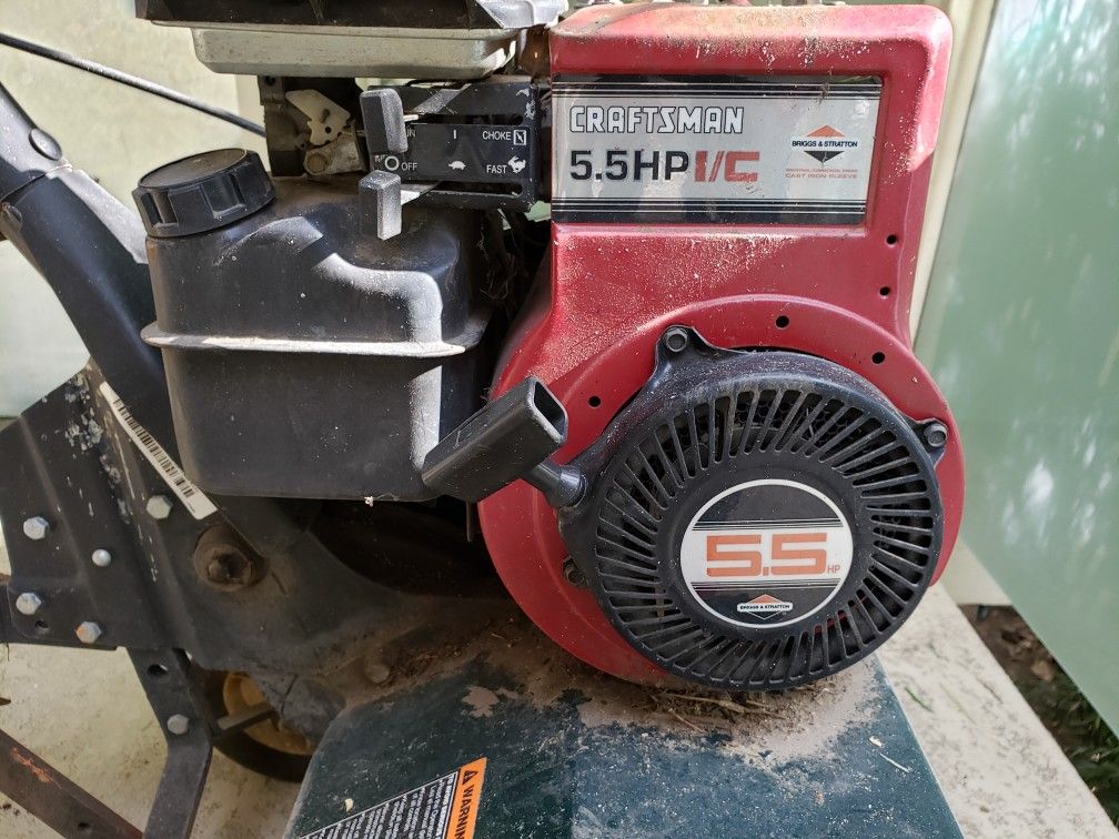 Craftsman 5.5 hp 26" rototiller w/ reverse for Sale in Whittier, CA