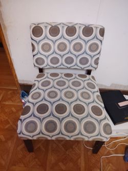 Accent chairs