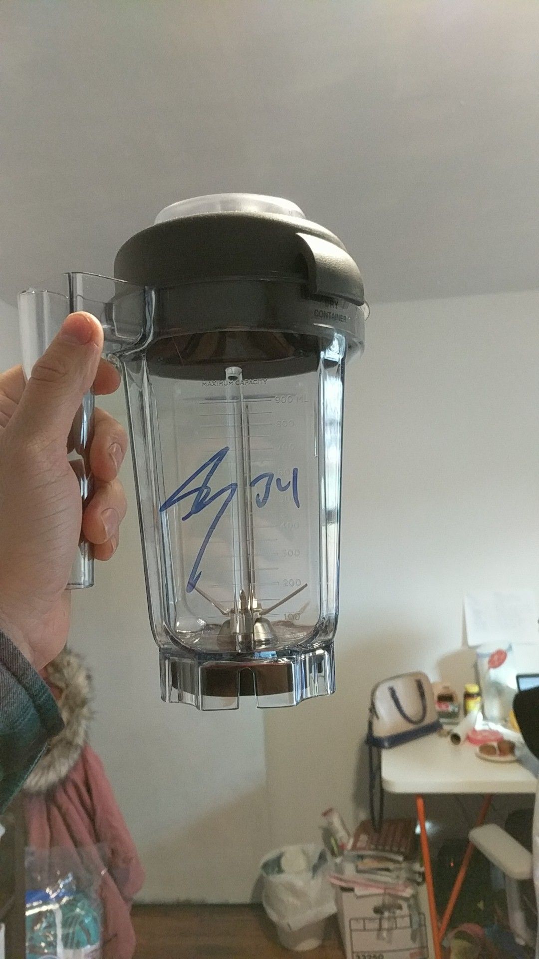 Vitamix dry container signed by Shaq Shaquille O'Neal like new