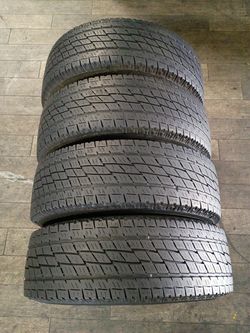 Set of 4 LT275/70/18 Toyo Open Country $220