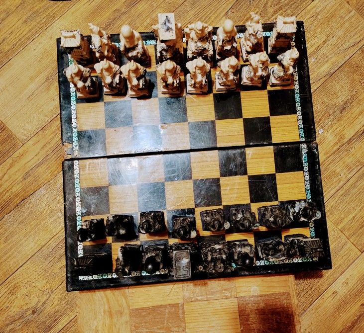 Vintage Ivory Historical CHEST GAME