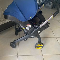 Doona stroller with base