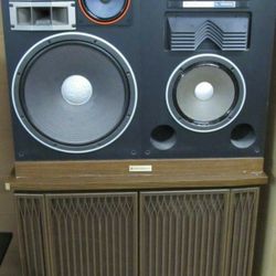 Kenwood KL-10000Z

Loudspeaker System (1980-84)

