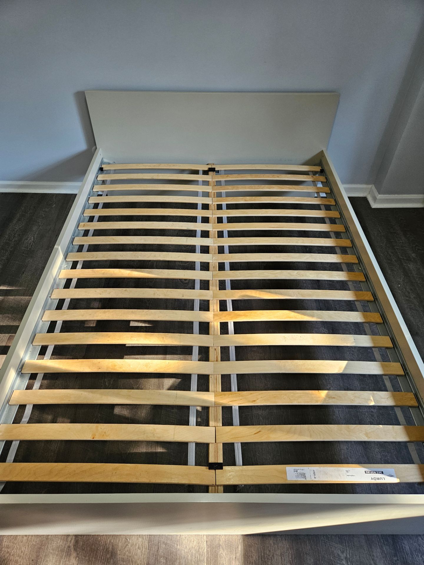 Twin bed frame in excellent condition