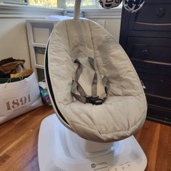 MamaRoo Multi-motion Baby Swing - By 4MOMS